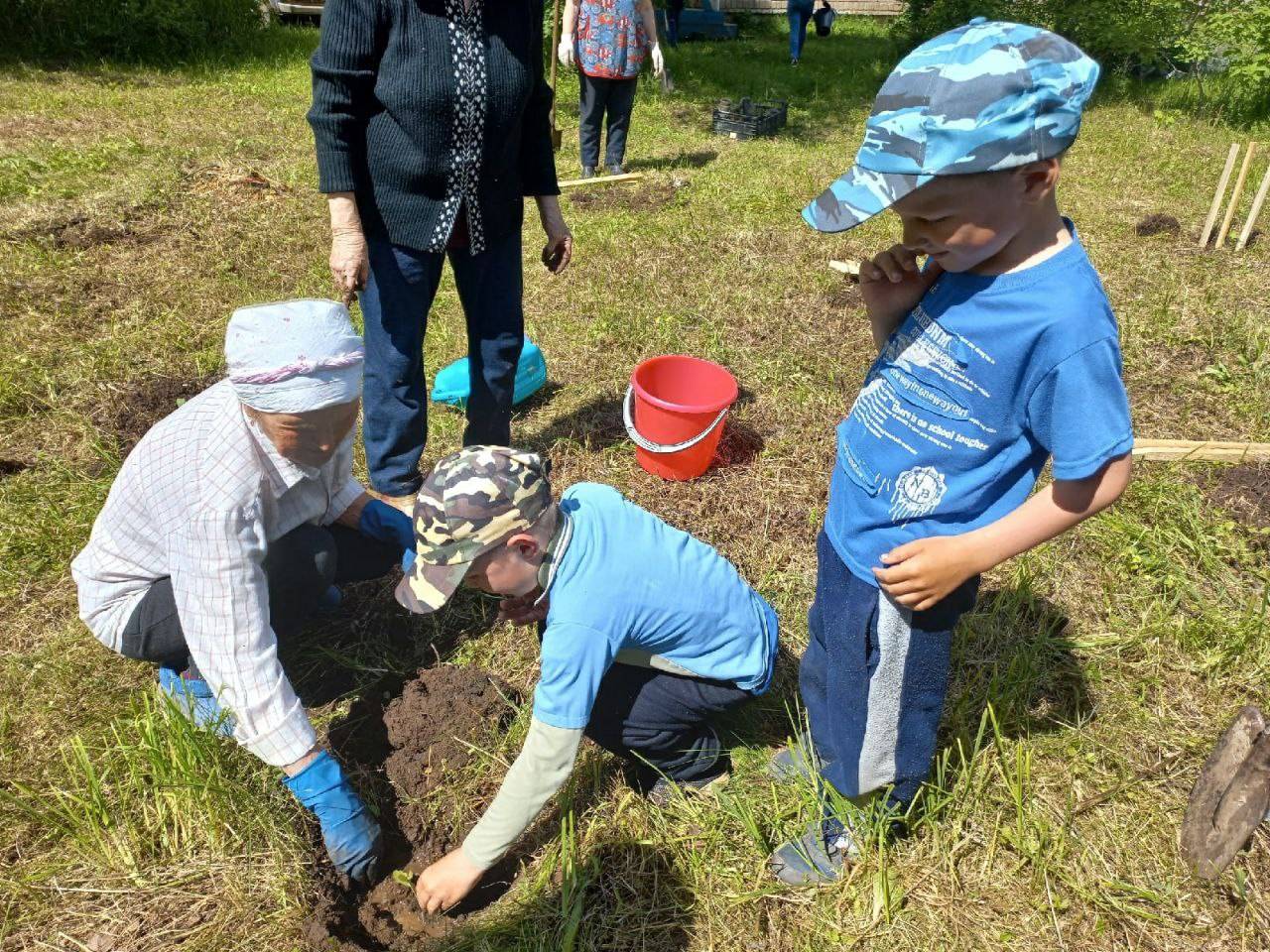 В День памяти и скорби в одном из старейших сёл Удмуртии заложили Сад памяти