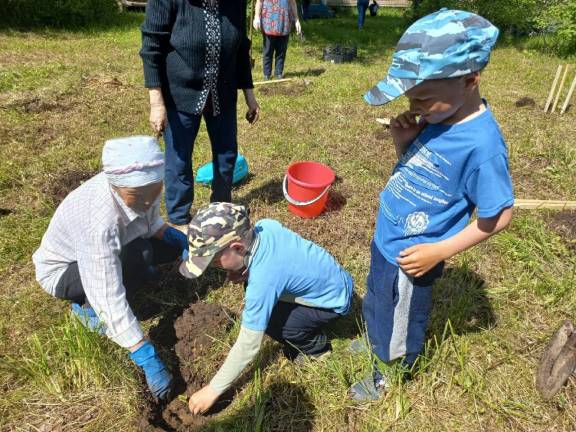 В День памяти и скорби в одном из старейших сёл Удмуртии заложили Сад памяти
