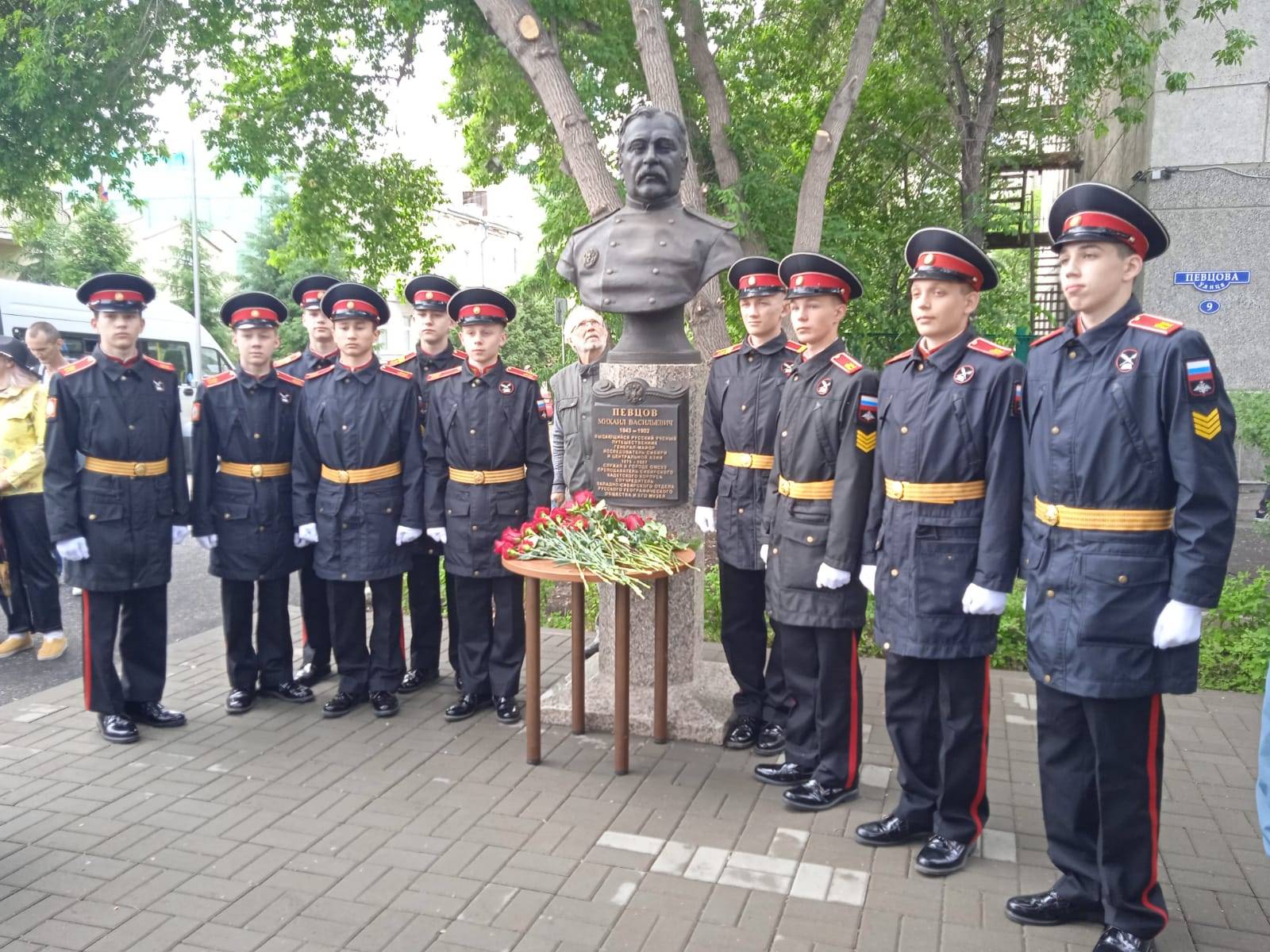 В Омске открыт бюст выдающемуся путешественнику, исследователю и военному Михаилу Васильевичу  Певцову