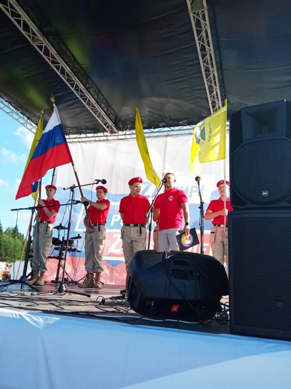 Кировский юнармеец спел на сцене фестиваля «Гринландия»