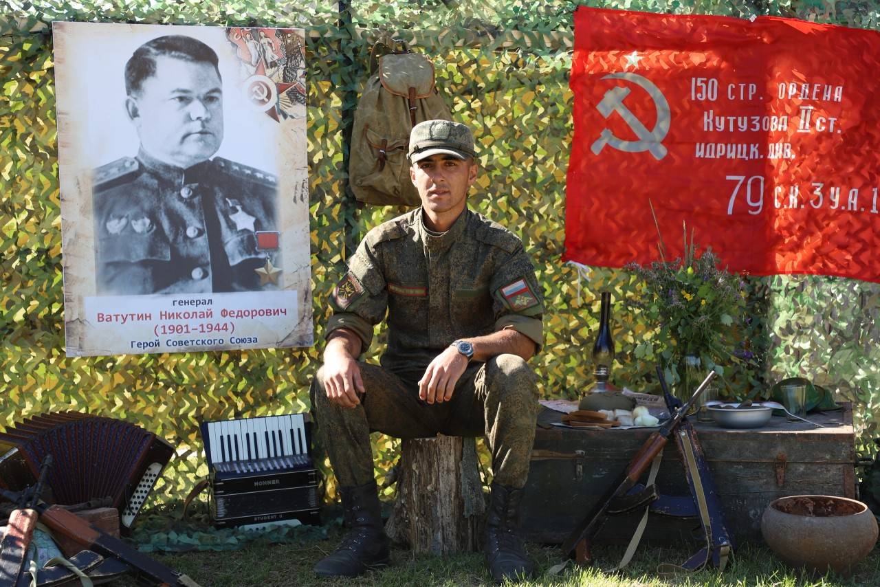 На родине легендарного генерала Николая Ватутина прошёл фестиваль "Арт-ретроспектива "Родина Героя"