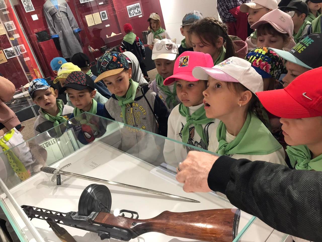 Выставочный комплекс «Салют, Победа!» Оренбургского губернаторского музея ведёт активную работу в летний период