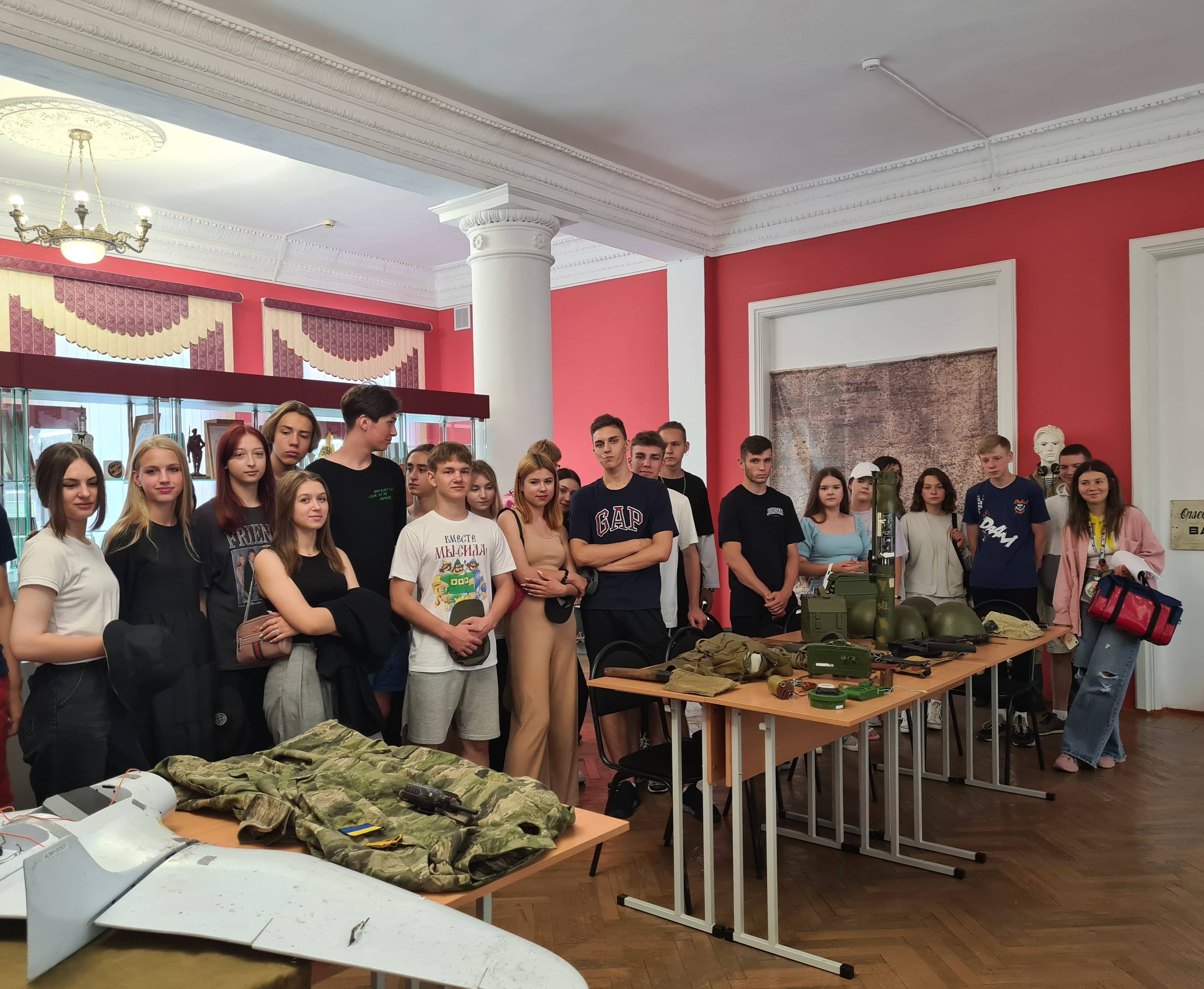 Экскурсия в военный музей института