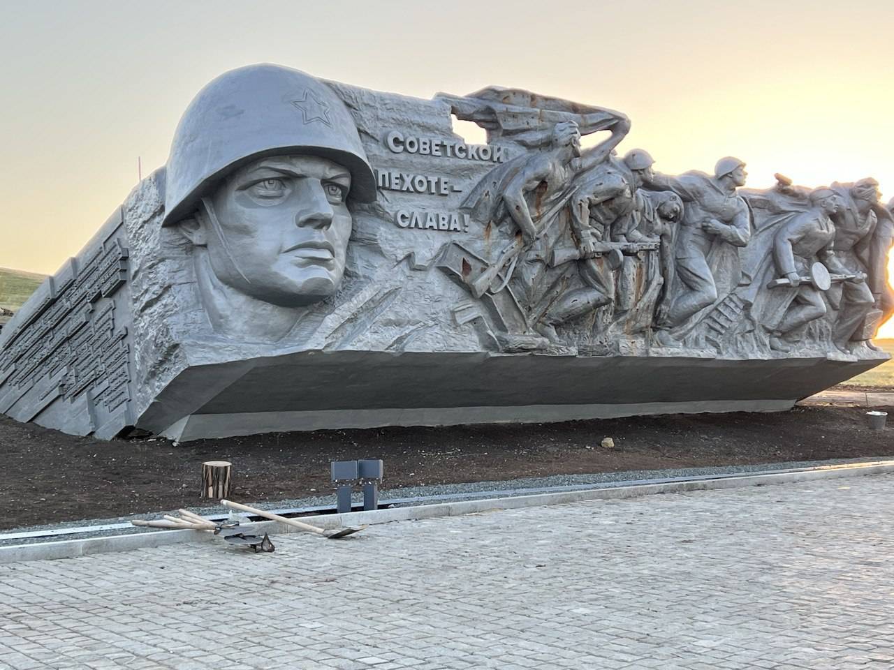 На освобожденных территориях Донбасса полным ходом идет восстановление мемориалов