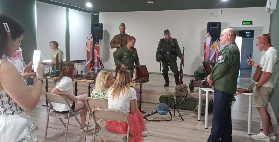 ПОИСКОВИКИ РАССКАЗАЛИ МОЛОДЕЖИ О КУРСКОЙ БИТВЕ