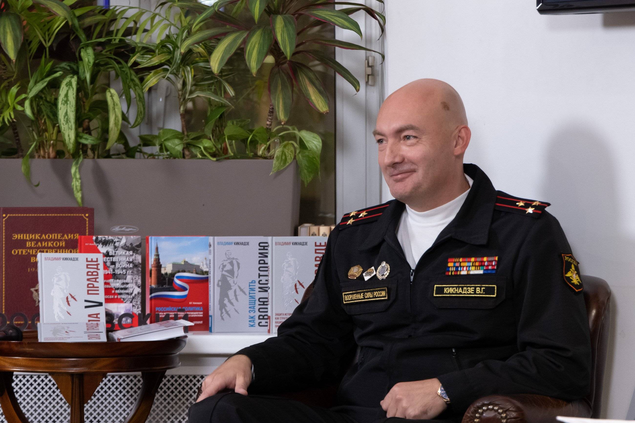 Книгу Владимира Кикнадзе «Сила V правде» представили в Москве