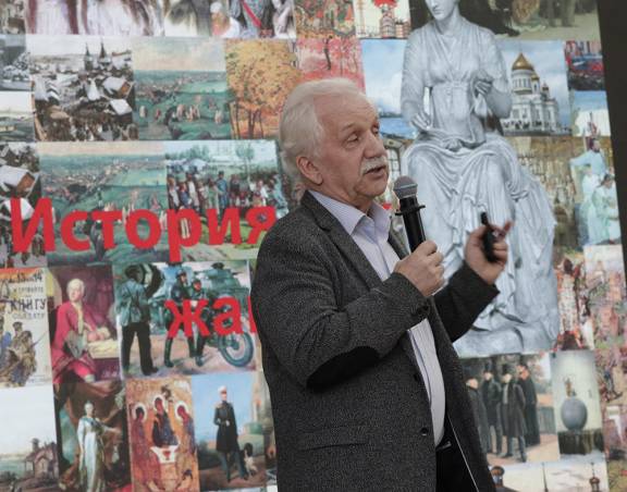 На фестивале в Тульском кремле  прошла встреча с историком Александром Мясниковым