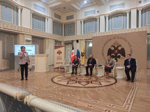 Второй день фестиваля "Историческая память": пленарное заседание, дискуссионные площадки и выставка проектов