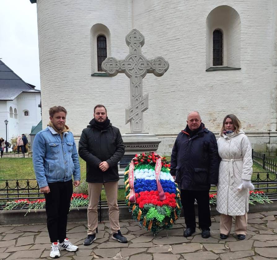 В ДЕНЬ НАРОДНОГО ЕДИНСТВА КУРЯНЕ ПОСЕТИЛИ МЕМОРИАЛ ДМИТРИЯ ПОЖАРСКОГО