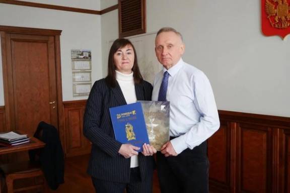 Андрей Панфёров встретился с авторами книги «Герои Бердска: павшие и живые».