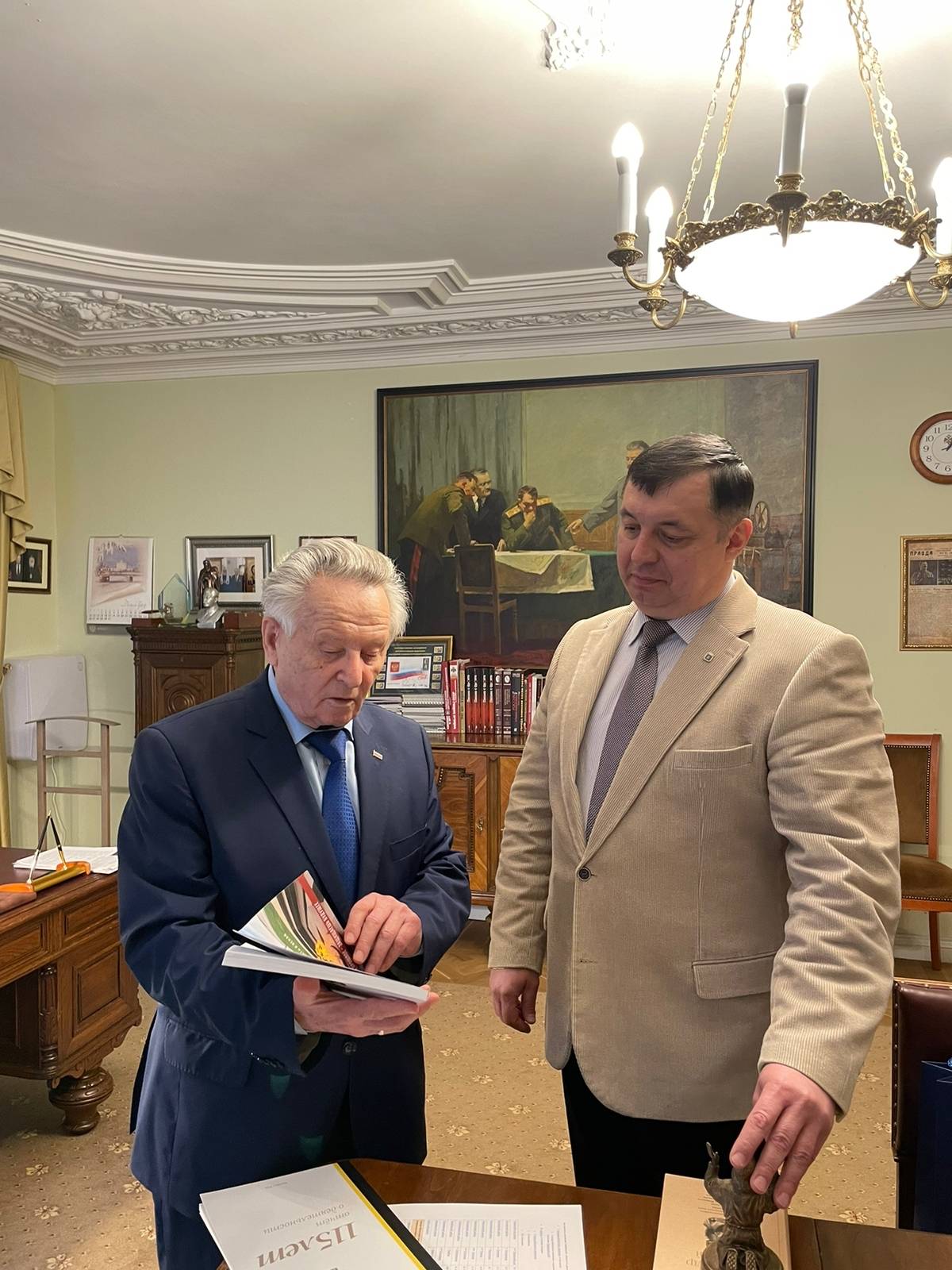 Ростислав Мединский провел рабочую встречу с Александром Воробьевым