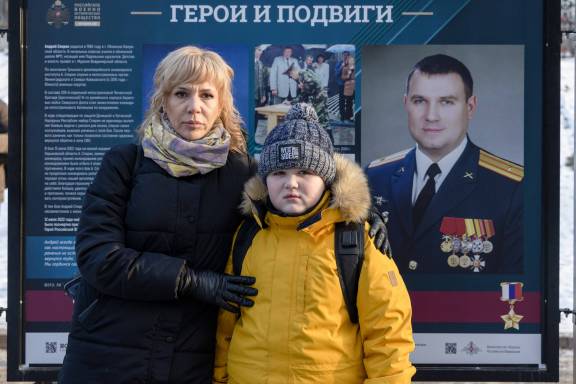 Семьи Героев России делятся личными архивами: Андрей Спирин на фотовыставке "Герои и подвиги"