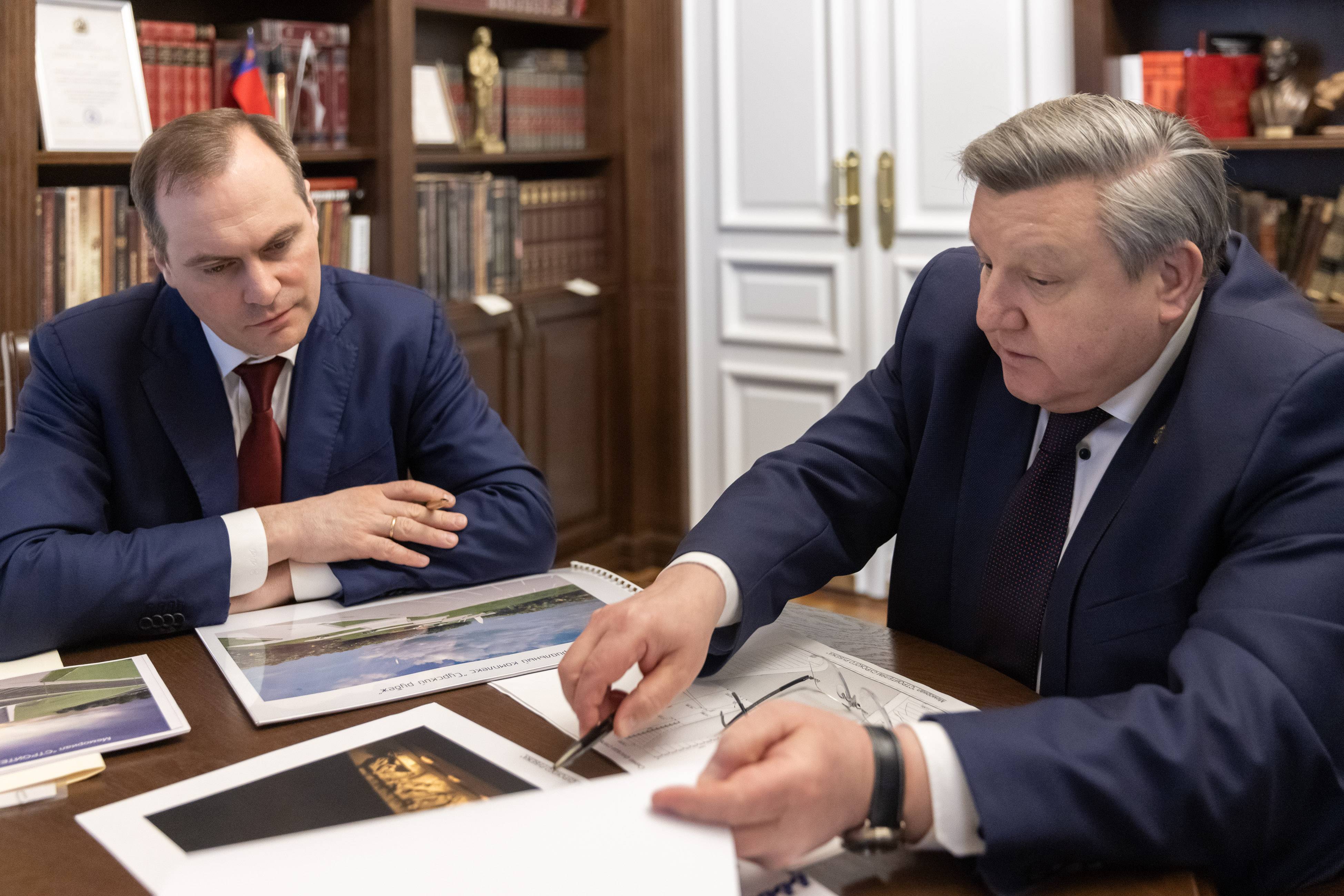 Николай Овсиенко провел рабочую встречу с Артёмом Здуновым