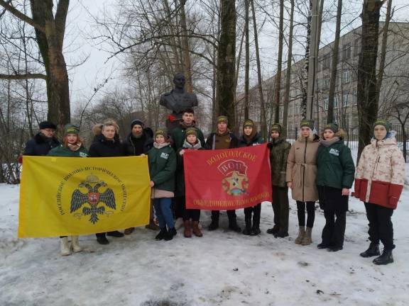 Памятник объединяет поколения