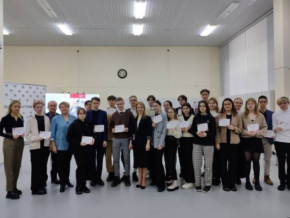 Выставка "НЕПОБЕЖДЕННЫЙ СТАЛИНГРАД" открылась в Госархиве Удмуртии.