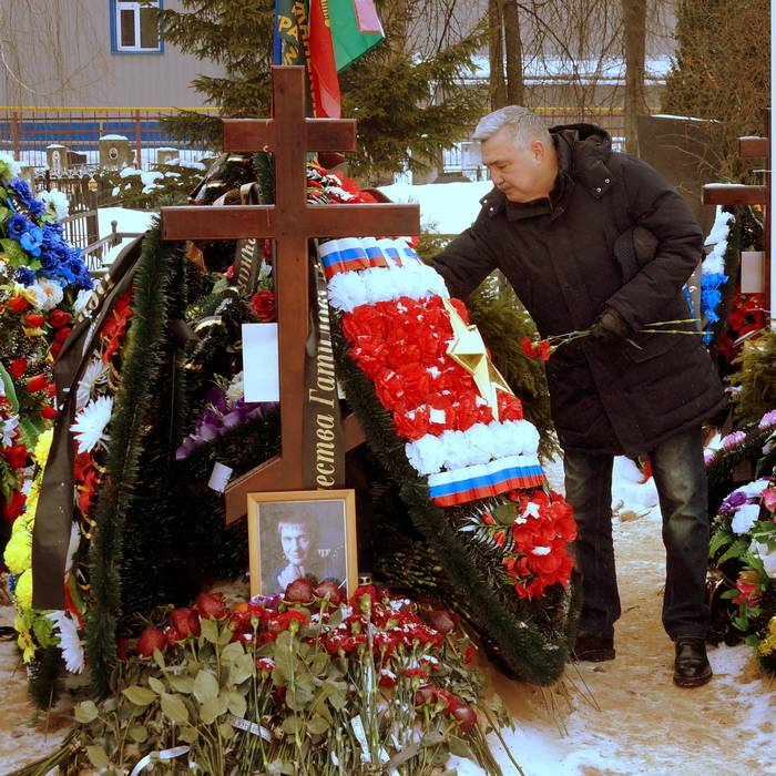 Актив ЯРО РВИО принял участие в возложении цветов к могилам воинов, погибших в ходе СВО