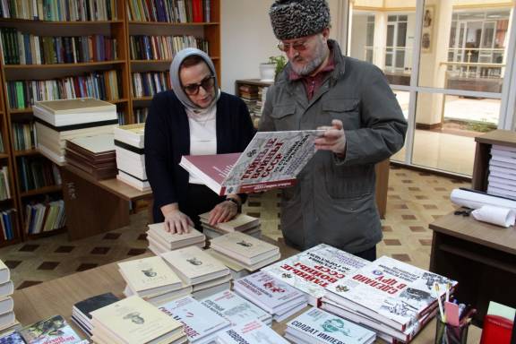 Встреча с директором Национальной библиотеки им. А.Айдамирова