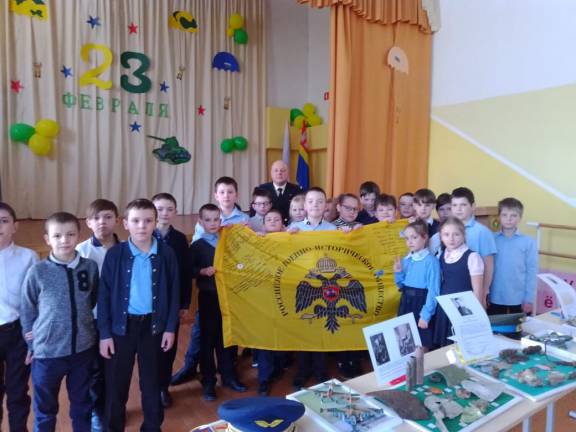 В Калининградской области прошло мероприятие для школьников, памяти героев-авиаторов.