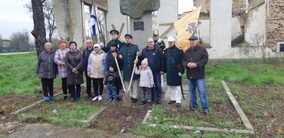 Севастопольцы проводят уроки "живой" истории в Крыму