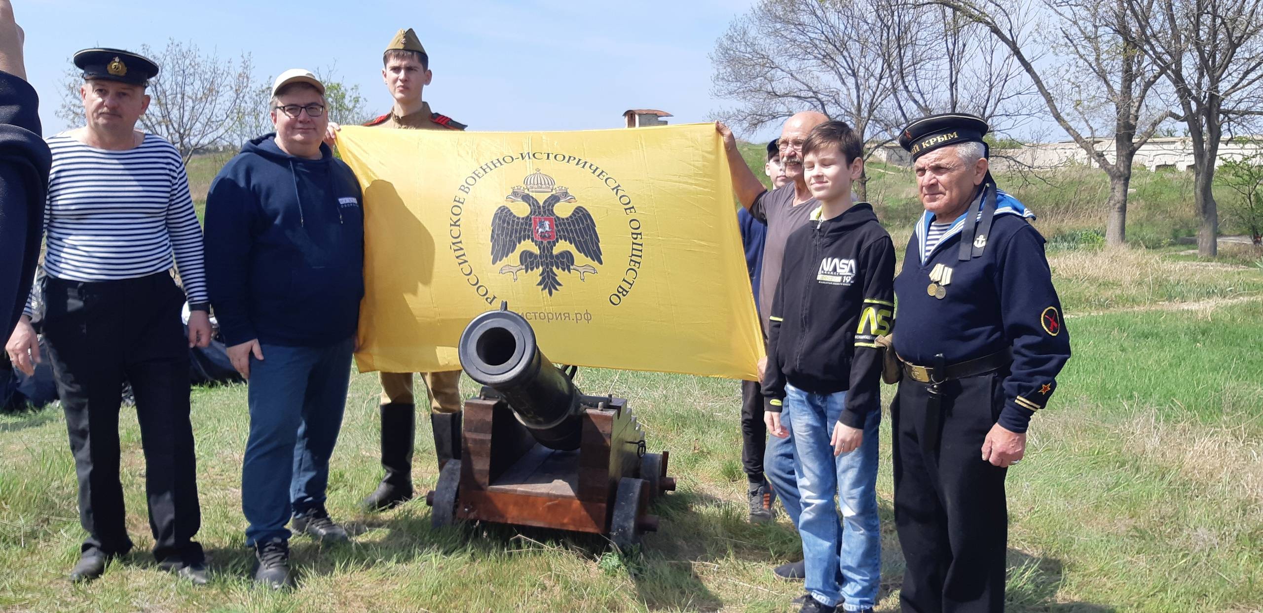 РВИО в Севастополе привело в порядок территорию легендарной батареи