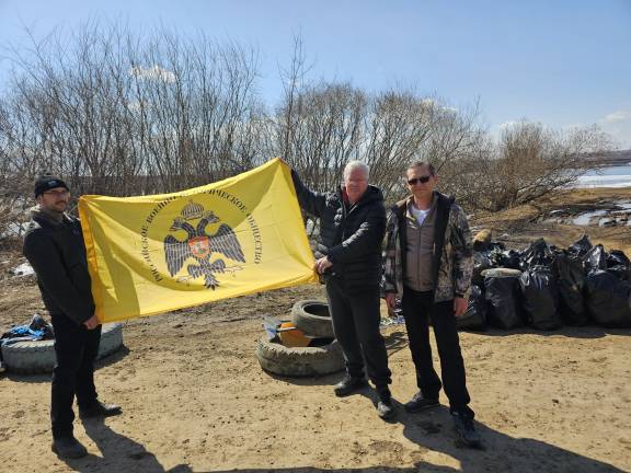 Активисты РО РВИО приняли участие в субботнике