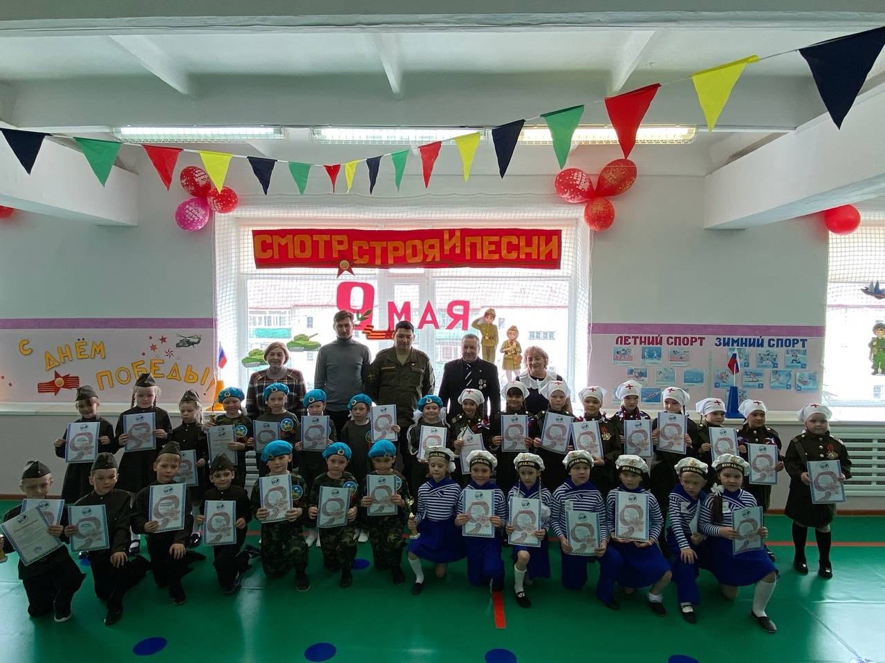 В Ненецком автономном округе прошёл окружной смотр строя и песни «Защитники России».