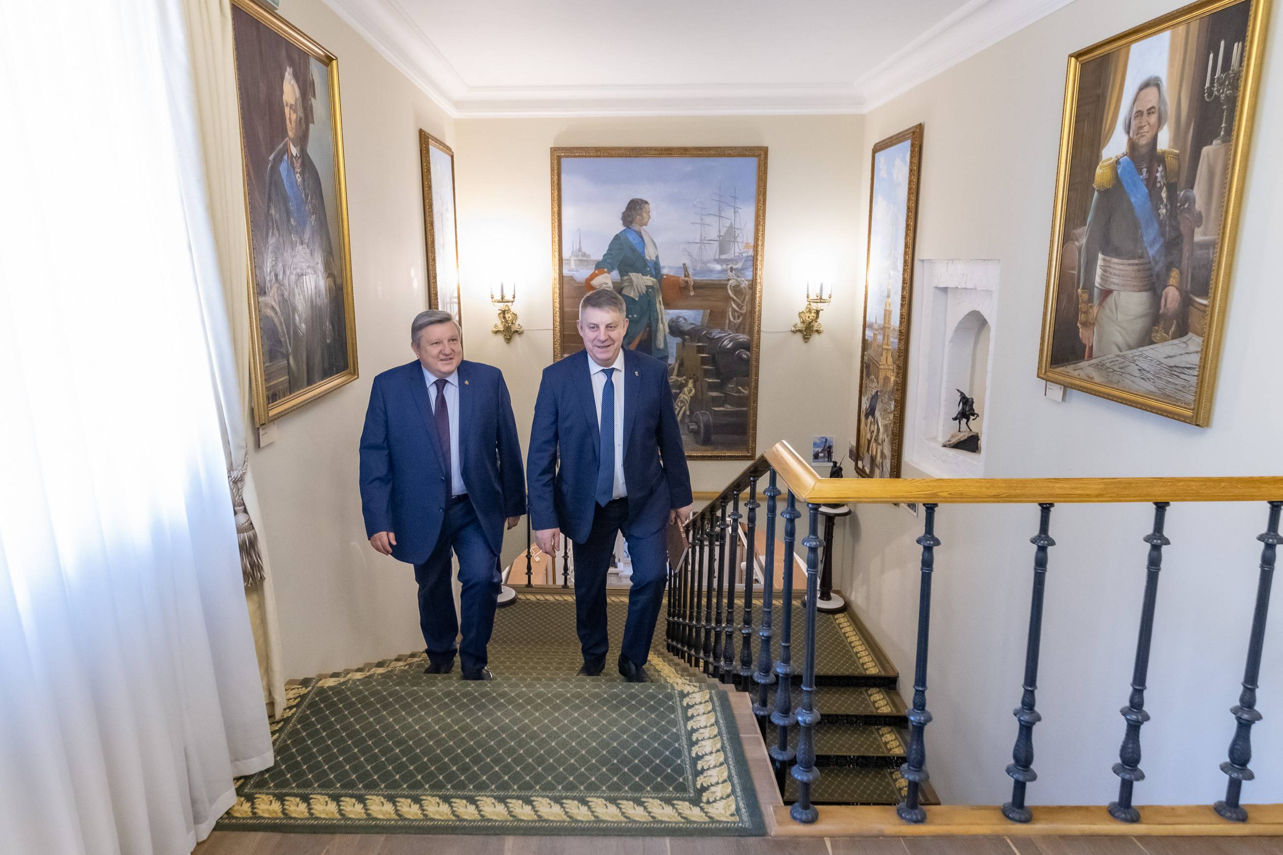 Николай Овсиенко провел рабочую встречу с губернатором Брянской области