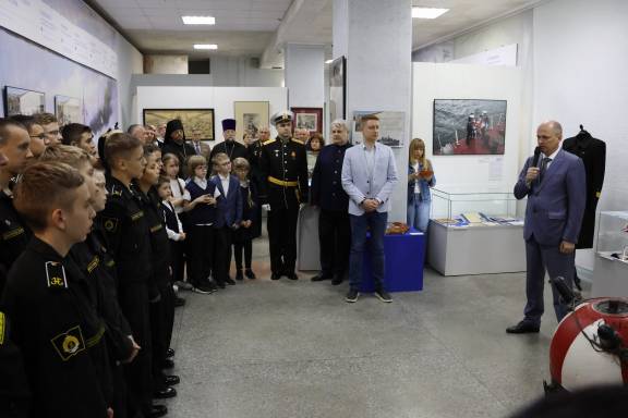 19 мая в Калининградском областном историко-художественном музее открылась выставка «ЧЕСТЬ ИМЕЮ», посвященная 320-летию Балтийского флота.