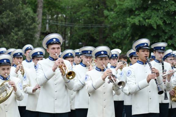 По "Дорогам Победы"