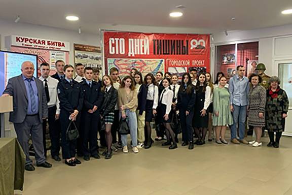 «СТО ДНЕЙ ТИШИНЫ»: ПОДВИГ ВОЕННЫХ МЕДИКОВ