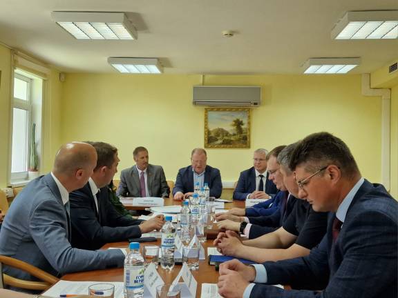 В Орле обсудили тему поднятия престижа службы в Вооруженных Силах РФ среди молодежи