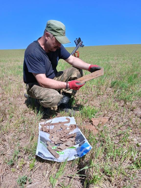 В Каракулинском районе нашли фрагменты бомбардировщика времен Великой Отечественной войны