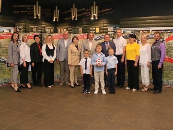 Открытие выставки "Детский фронт" партизанской Брянщины"