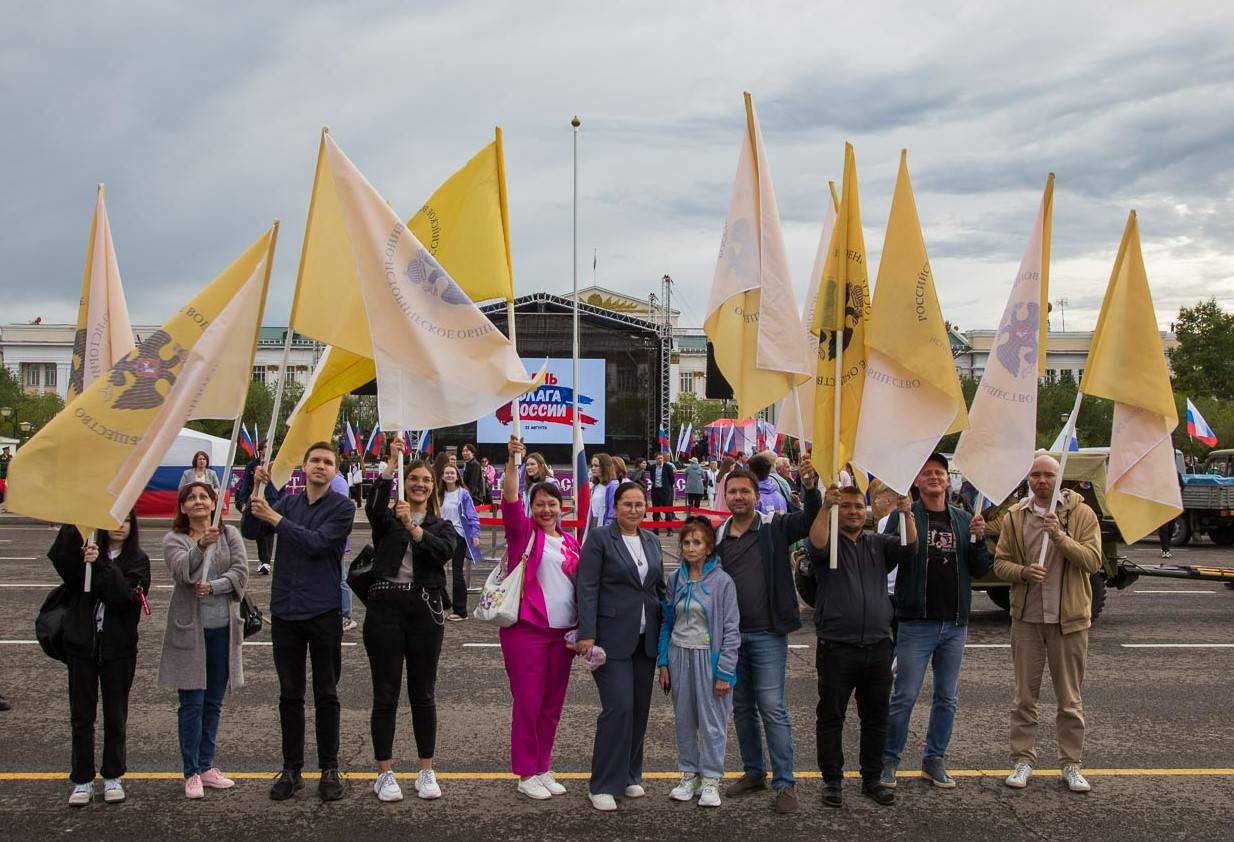 АВТОПРОБЕГ «ВМЕСТЕ ПОБЕДИМ»  В ДЕНЬ ГОСУДАРСТВЕННОГО ФЛАГА В ЗАБАЙКАЛЬЕ