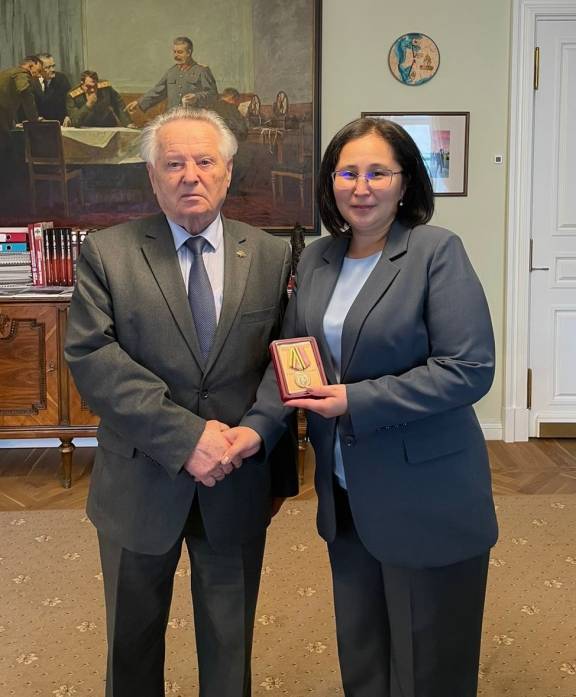 ТАТЬЯНА ЦЫМПИЛОВА НАГРАЖДЕНА ПАМЯТНОЙ МЕДАЛЬЮ  «800 ЛЕТ СО ДНЯ РОЖДЕНИЯ КНЯЗЯ АЛЕКСАНДРА НЕВСКОГО»