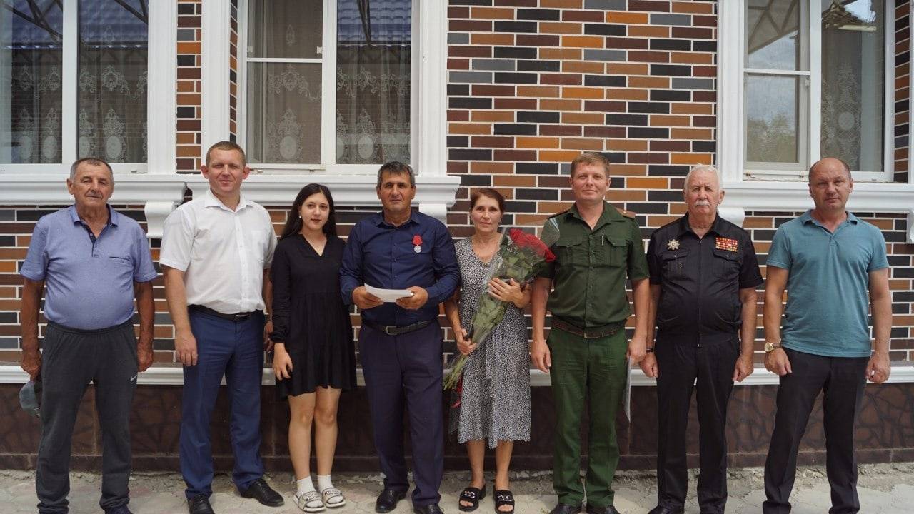 СЕМЬЯ ГЕРОЕВ: Ставропольское региональное отделение поздравляет и гордится подвигами семьи Курбановых