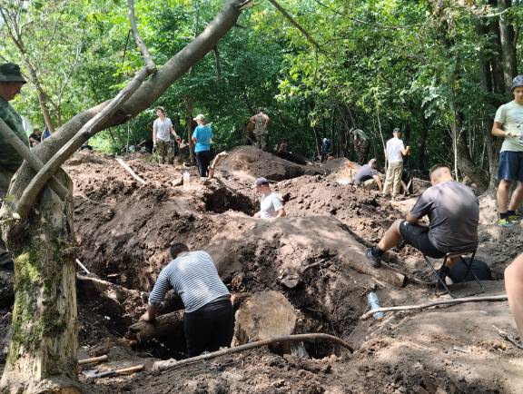 В Курске продолжается Межрегиональная экспедиция по розыску и перезахоронению останков мирных жителей «Без срока давности»