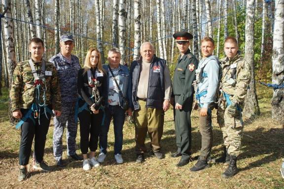 Школьники и студенты приняли участие в XVII открытом лично-командном первенстве по туризму памяти Героя России  Андрея Хмелевского