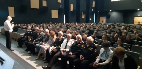 Делегация Ассоциации ветеранских организаций ВМФ провела в Калининграде встречи с калининградскими коллегами и юным поколением моряков.