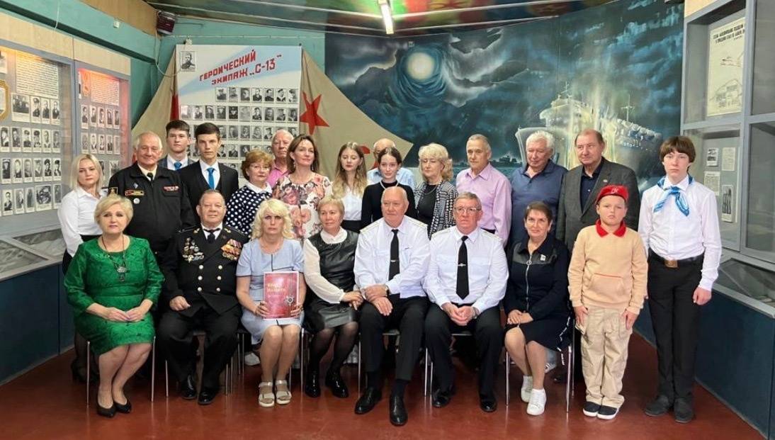 Ветераны-подводники из Санкт-Петербурга посетили Светловскую школу №5 в Калининградской области.