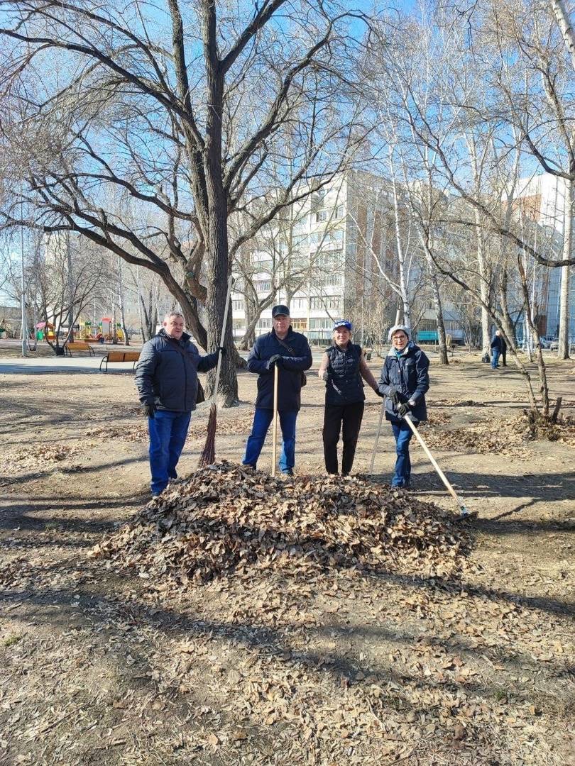 Члены Курганского регионального отделения РВИО приняло участие в городском субботнике