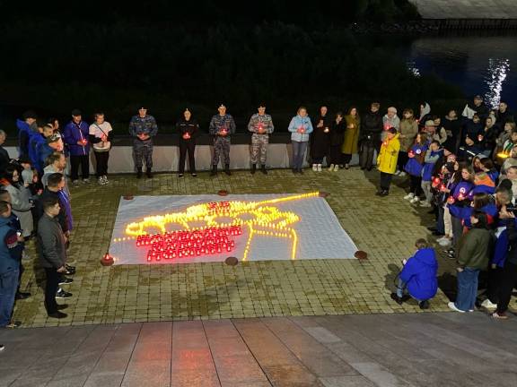 В Кургане прошла акция «Огненные картины войны»