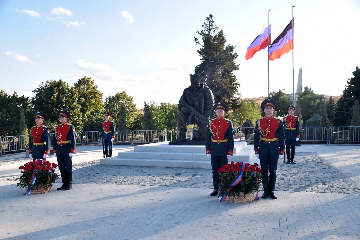 К 80-й годовщине освобождения Донбасса открыта новая часть мемориала Саур-Могила