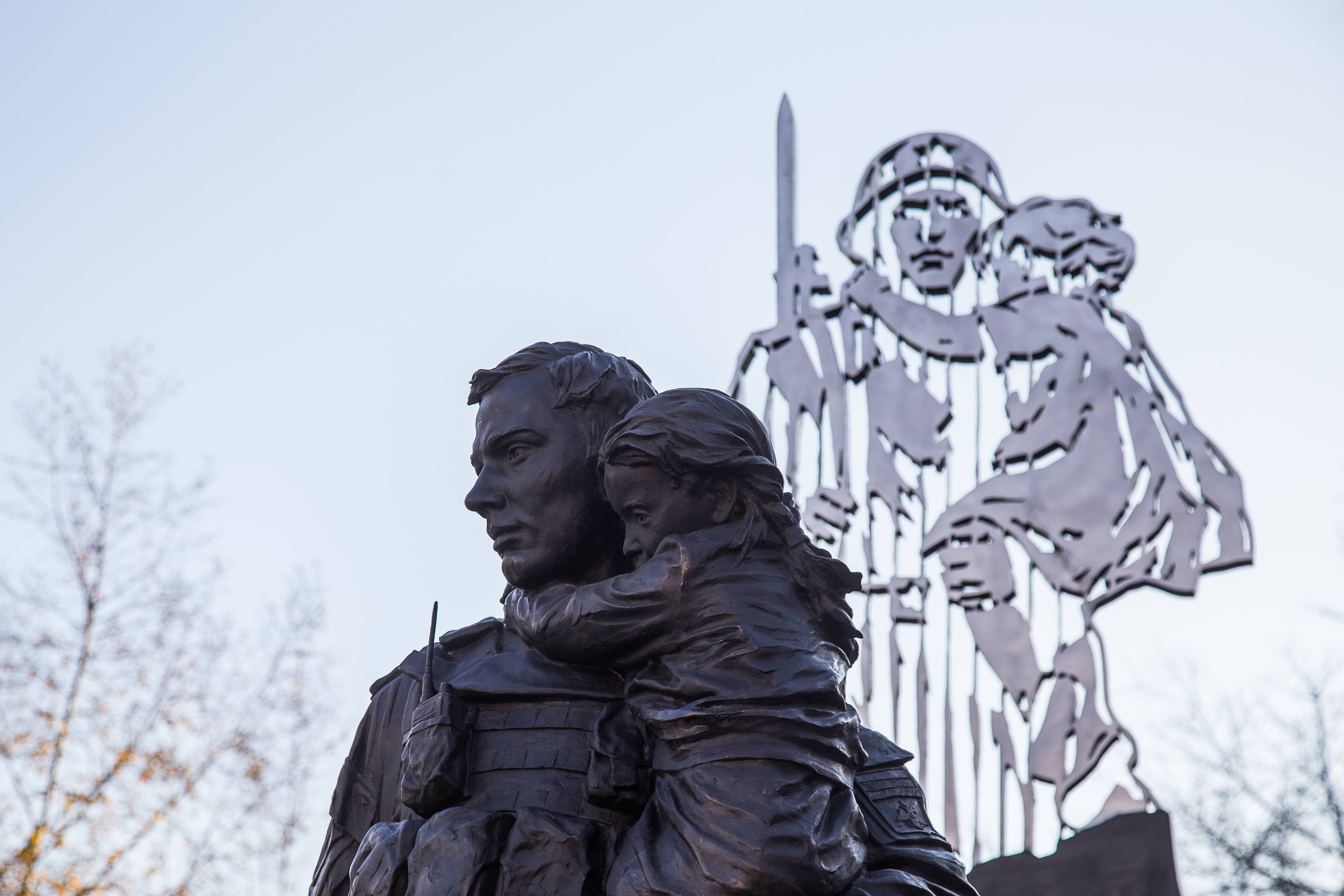 ПАМЯТНИК «ЗАЩИТНИКАМ ОТЕЧЕСТВА» В ЧИТЕ