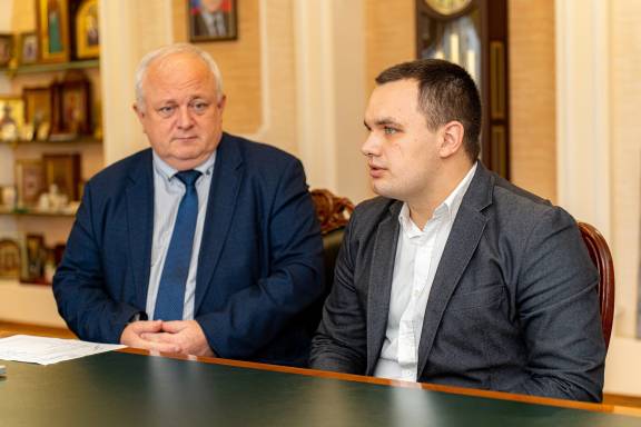 Члены регионального отделения РВИО встретились с ректором ЮЗГУ Сергеем Емельяновым