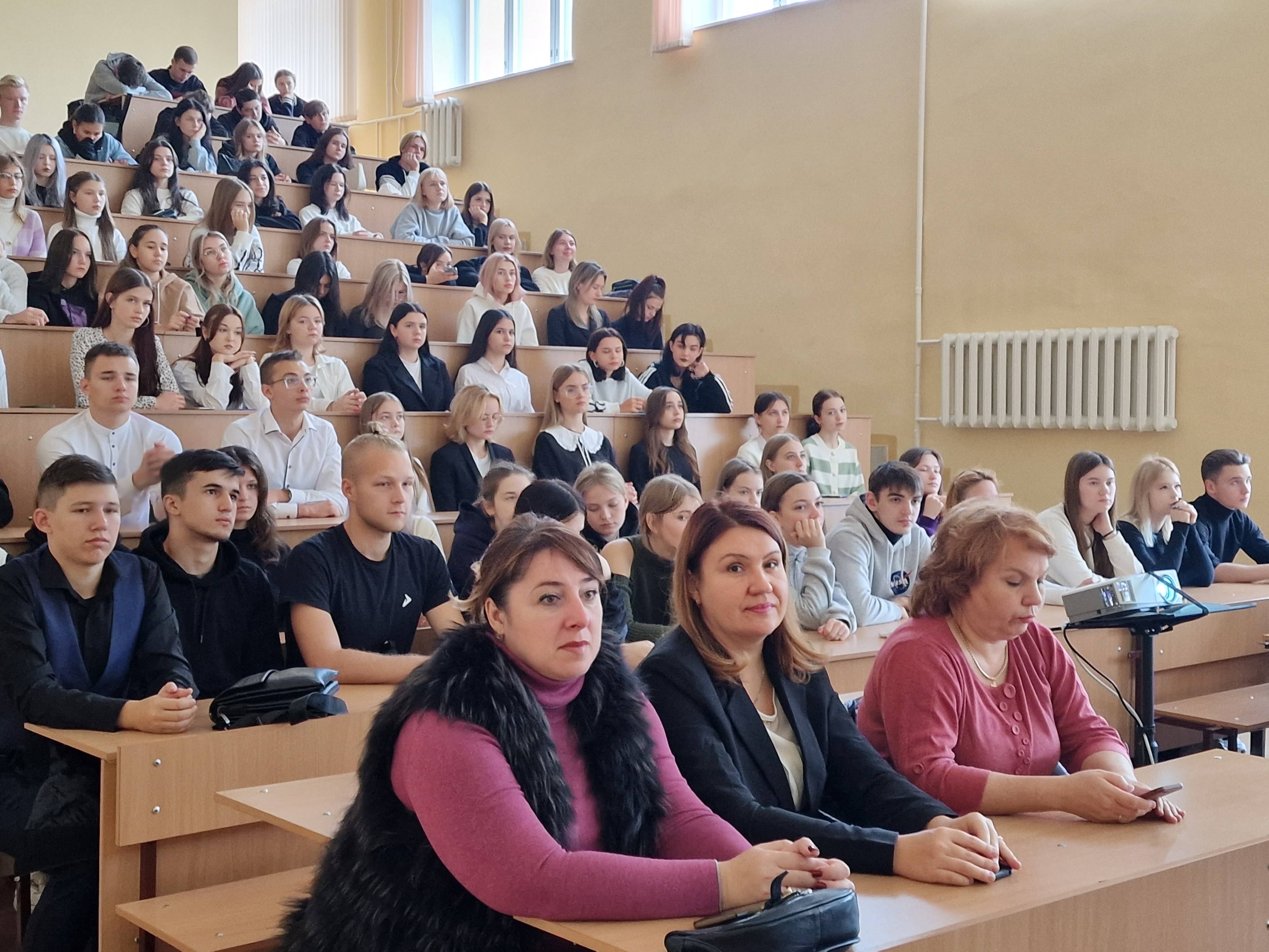 В день рождения Президента в Орле состоялось просветительское  мероприятие