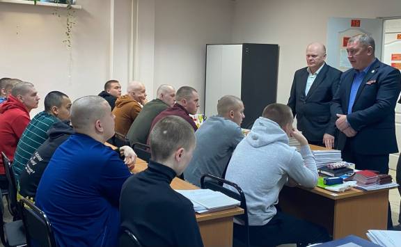 13 ноября прошла встреча Председателя регионального отделения РВИО в НАО Андрея Ружникова с новобранцами осеннего призыва – 2023.