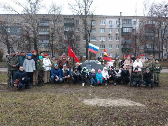 15 ноября, в День призывника, в сквере Мужества и Скорби заложили аллею «Мужества и мира»