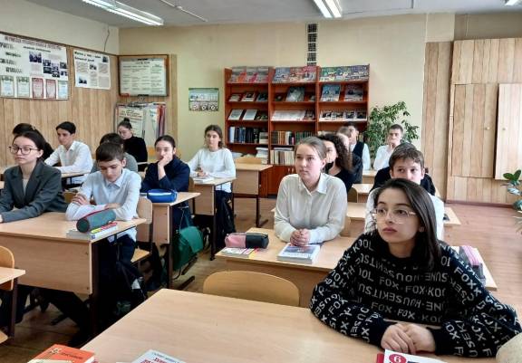 16 ноября  специалисты Республиканской детской библиотеки им. Б. Пачева провели урок гражданственности "Нас много -держава одна" к Международному Дню толерантности