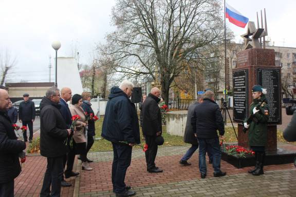 В день 82-й годовщины обороны Курска от немецко-фашистских захватчиков состоялся митинг на мемориале «Памяти павших в годы Великой Отечественной войны 1941-1945 годов»